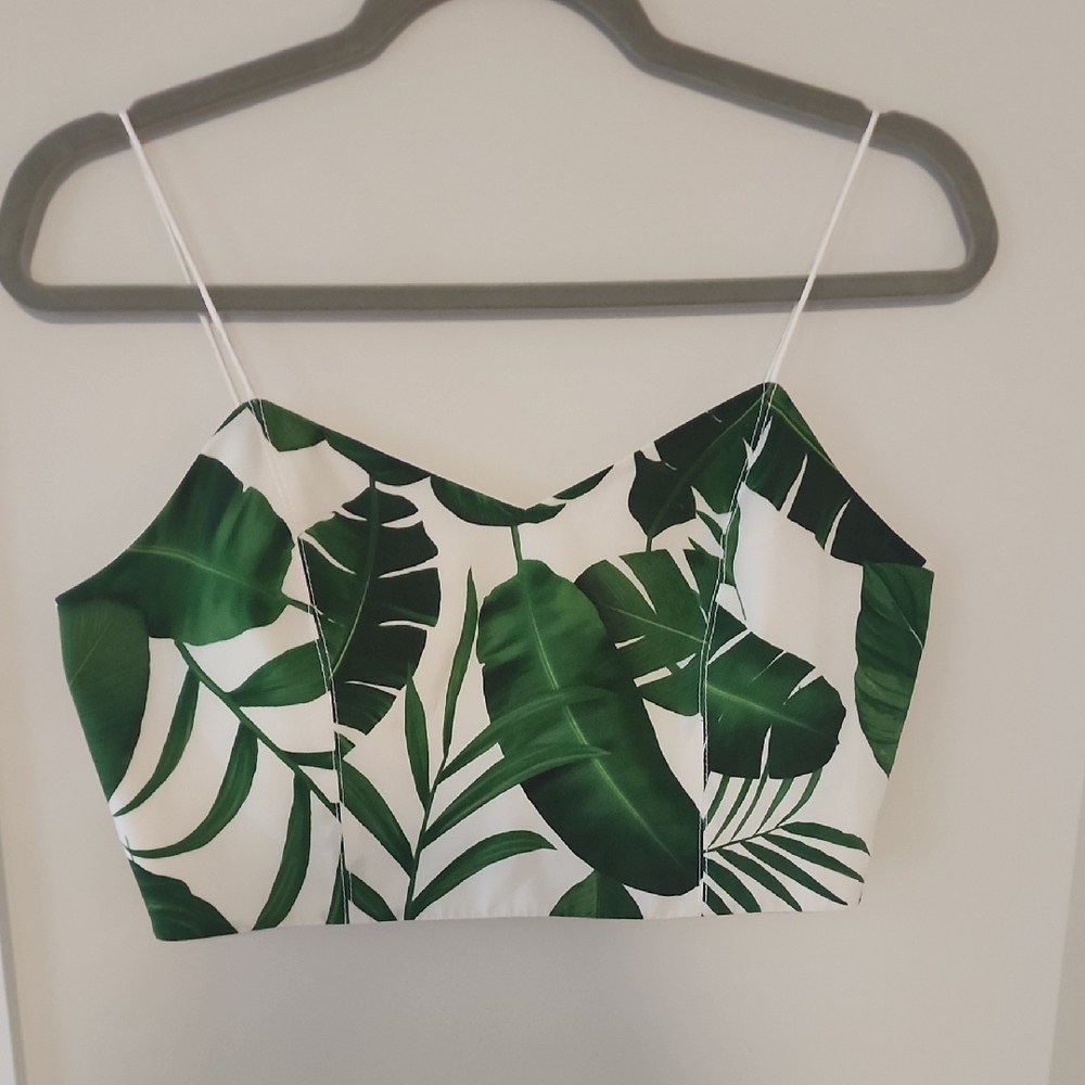 Alice + Olivia Green Leaf Print Crop Top